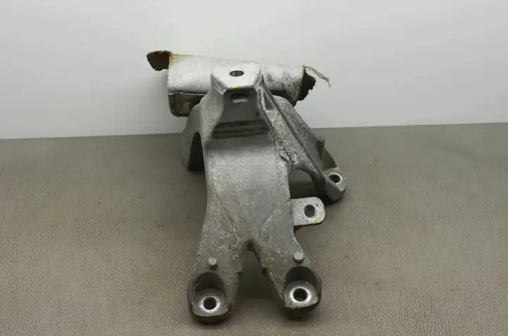 Audi A4 S4 B8 8K (2011 - 2015) 8K0199308BE Кронштейн двигателя — фото 2