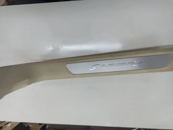 Porsche Panamera (970) (2013 - 2016) 970555518 Внутренняя отделка переднего порога — фото 2