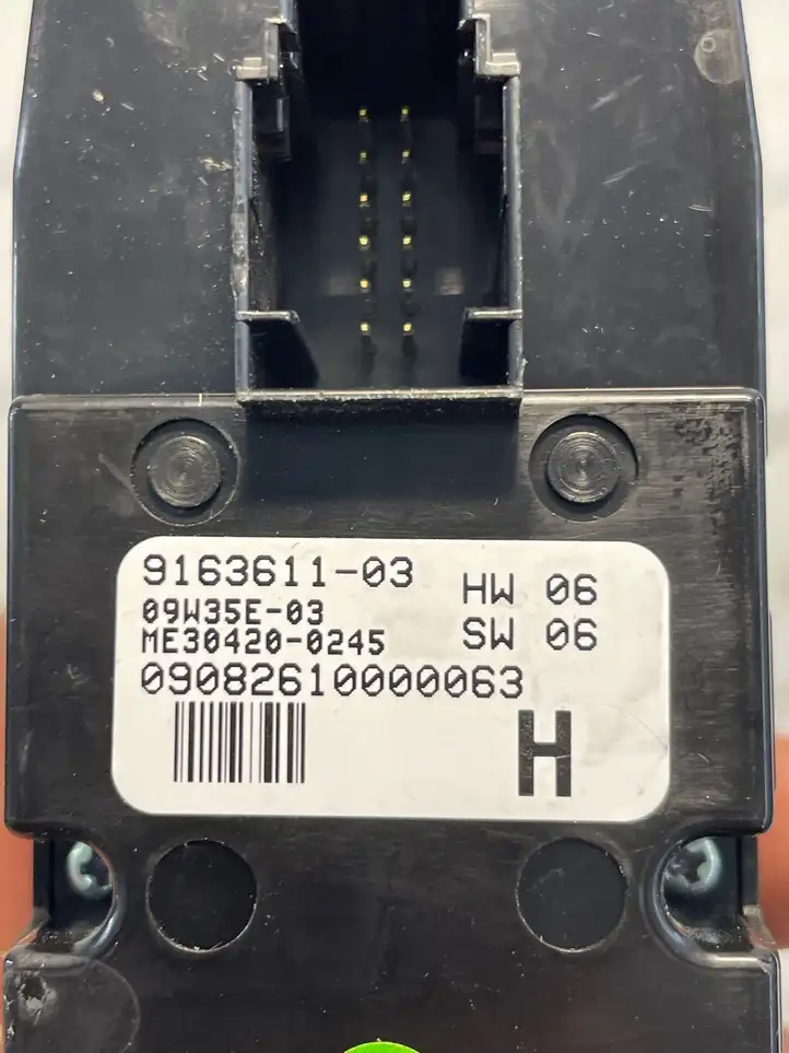 BMW 7 F01 (2008 - 2016) 9163611 Блок кнопок стеклоподъемников — фото 2