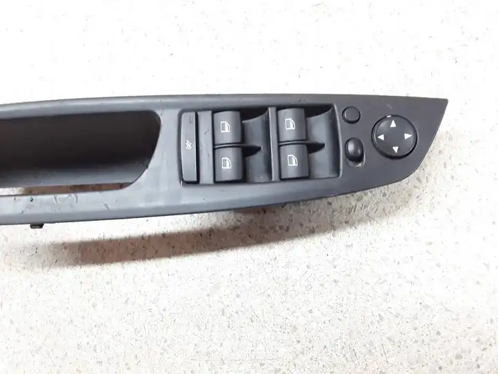 BMW X5 E70 (2006 - 2013) 9122121 Кнопка стеклоподъемников — фото 1