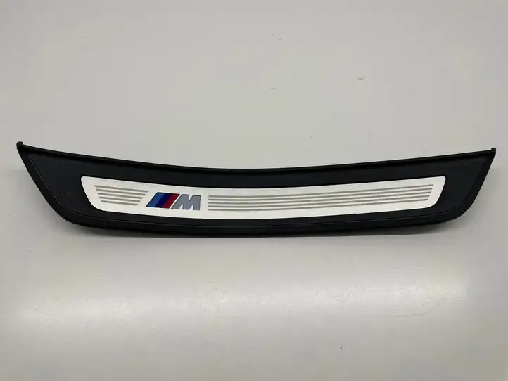 BMW 5 G30 G31 (2016 - ) 8064905 Внутренняя обшивка порога (комплект) — фото 4