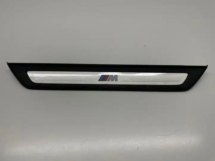 BMW 5 G30 G31 (2016 - ) 8064905 Внутренняя обшивка порога (комплект) — фото 8