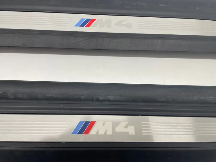 BMW M4 F82 F83 (2014 - 2020) 7279749 Внутренняя обшивка порога (комплект) — фото 4