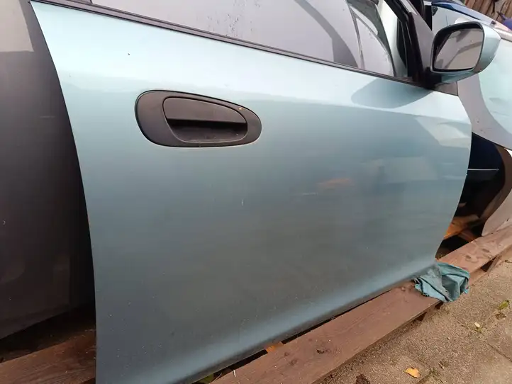 Honda Civic (2001 - 2005) Дверь — фото 2