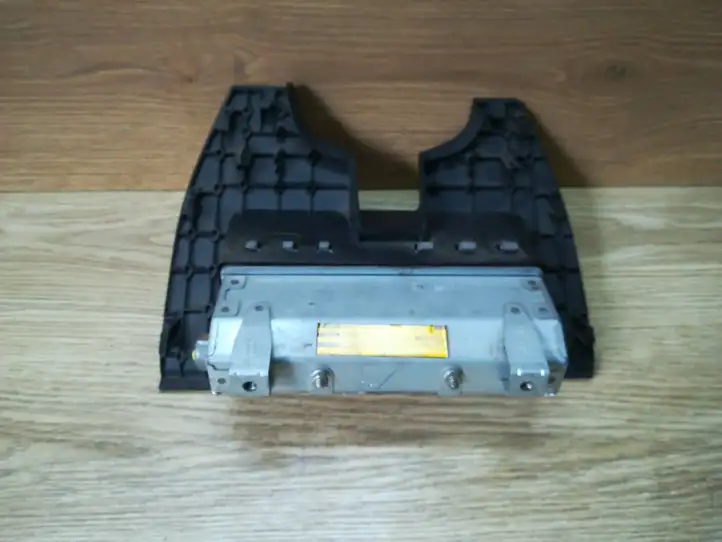 Toyota Corolla Verso AR10 (2004 - 2009) 739970F020 Коленная подушка безопасности — фото 2