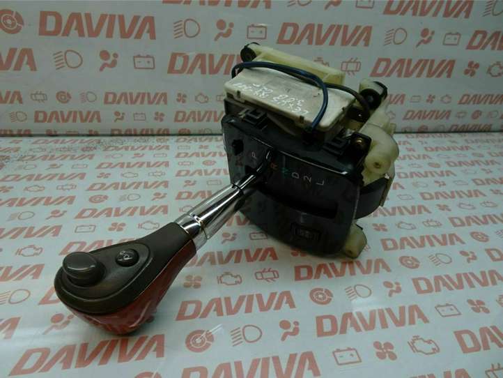 Lexus GS 300 350 430 450h (2007 - 2011)   Отделка рычага переключения передач (кожа, головка)