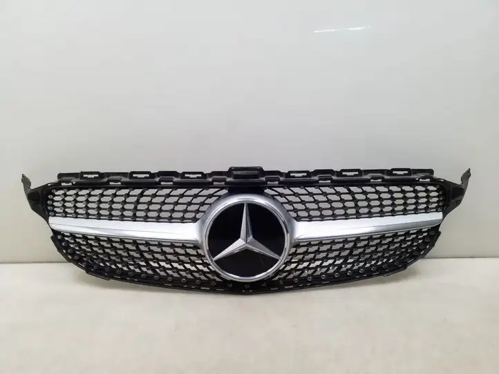Mercedes-Benz C W205 (2014 - 2021) A2058800307 Передняя решетка — фото 1