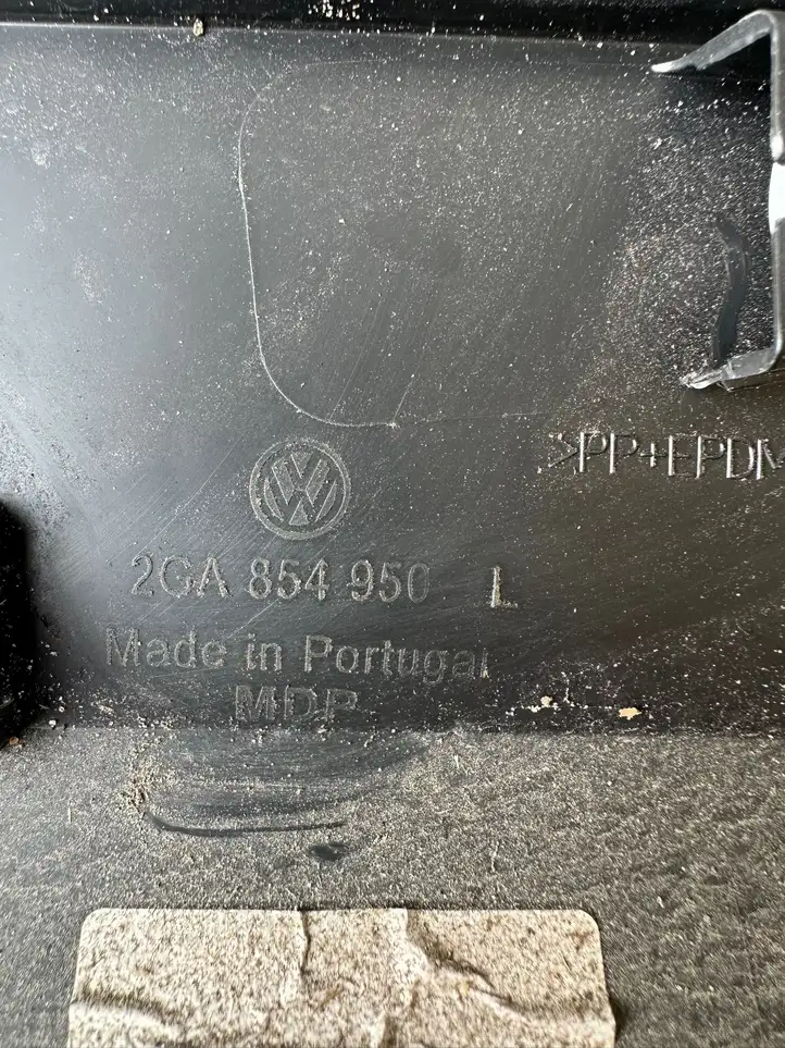 Volkswagen T-Roc (2017 - ) 2GA854950 Молдинги задней двери — фото 6