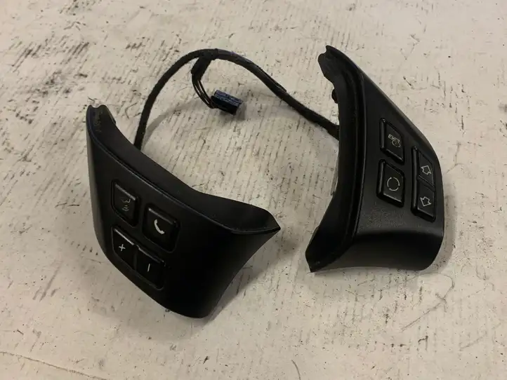 BMW 3 E90 E91 (2005 - 2012) 6764547 Кнопки на рулевом колесе — фото 3