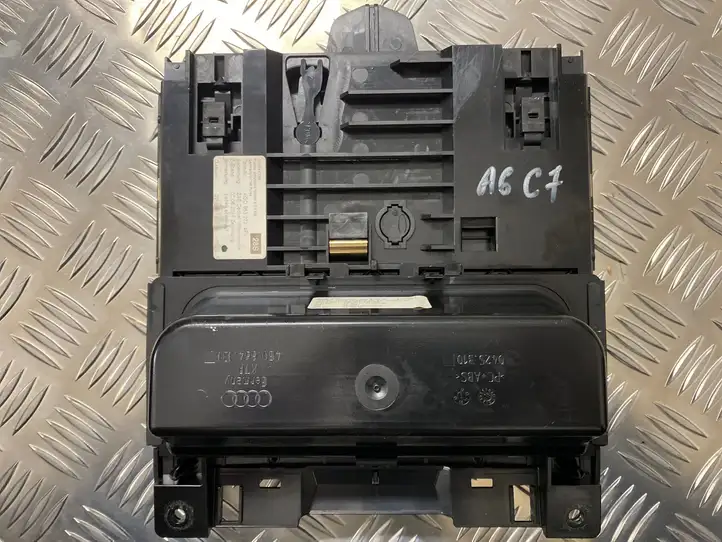 Audi A6 C7 (2014 - 2018) 4G0863273 Накладка передней пепельницы — фото 3