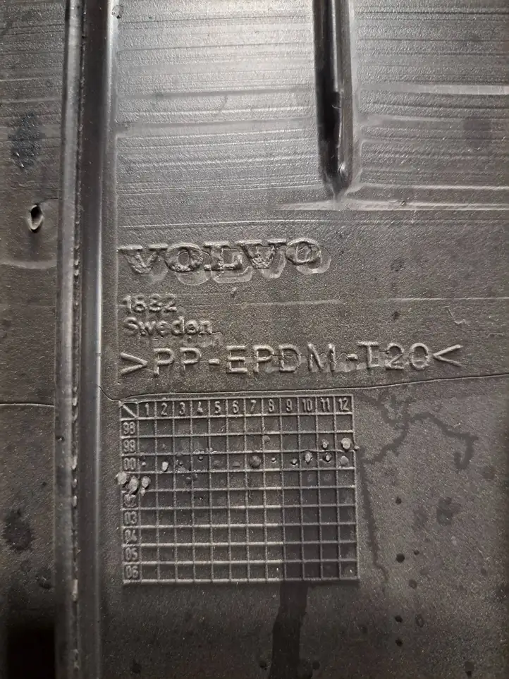 Volvo V70 (2000 - 2004) 0079922 Комплект обшивки крышки багажника — фото 2