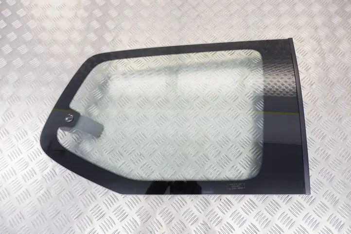 Toyota Land Cruiser (J120) (2002 - 2009) 627106A080 Заднее боковое стекло — фото 1