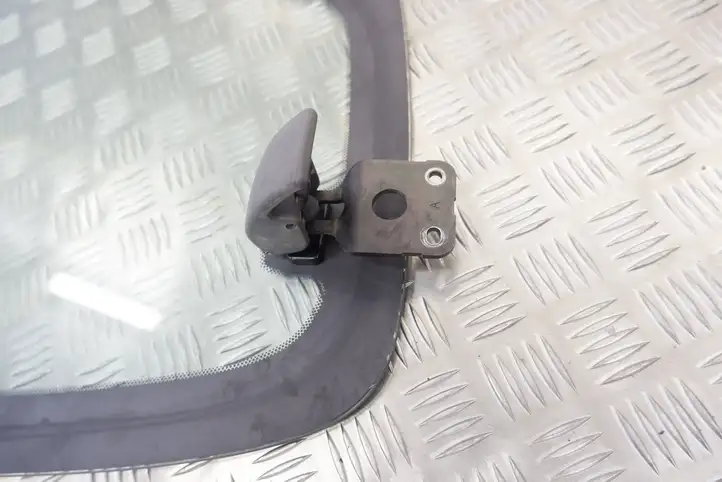 Toyota Land Cruiser (J120) (2002 - 2009) 627106A080 Заднее боковое стекло — фото 3