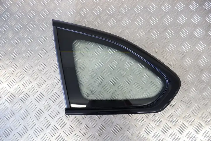 BMW X1 F48 F49 (2015 - 2022) 7406869 Заднее боковое стекло — фото 1
