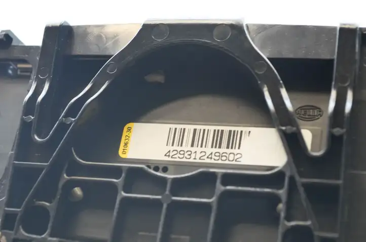 BMW 3 F30 F35 F31 (2012 - 2018) 9312496 Передняя подсветка — фото 9