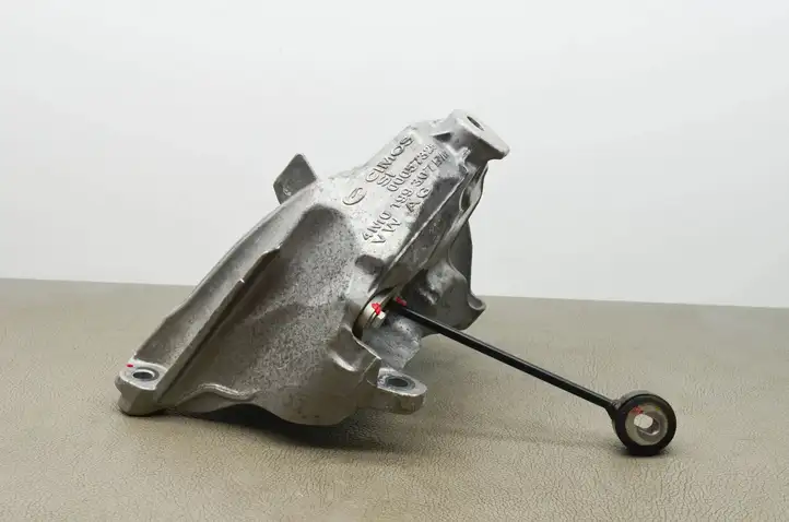 Audi A7 S7 4G (2014 - 2018) 4M0199307BM Кронштейн двигателя — фото 1
