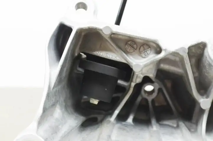 Audi A7 S7 4G (2014 - 2018) 4M0199307BM Кронштейн двигателя — фото 6