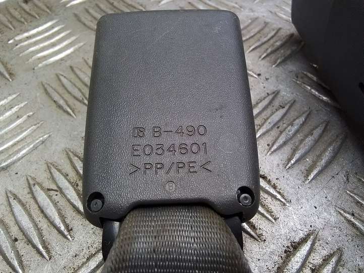 Toyota Prius (XW20) (2003 - 2009)  B490 Задний средний замок ремня