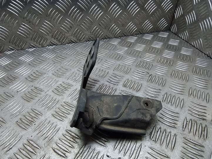 Toyota Prius (XW20) (2003 - 2009)  6563147030 Задний брызговик