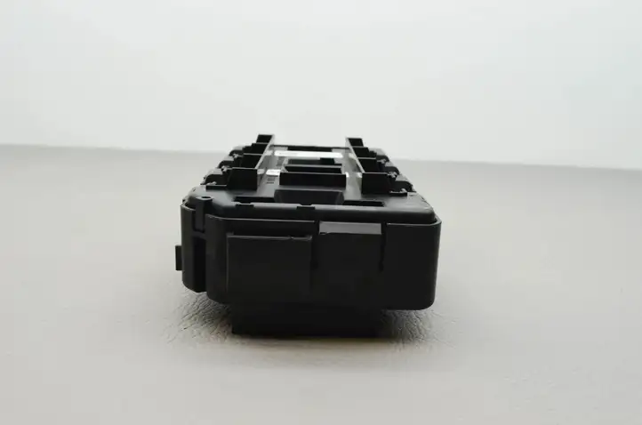 BMW 3 F30 F35 F31 (2012 - 2018) 9389068 Блок монтирования реле — фото 5