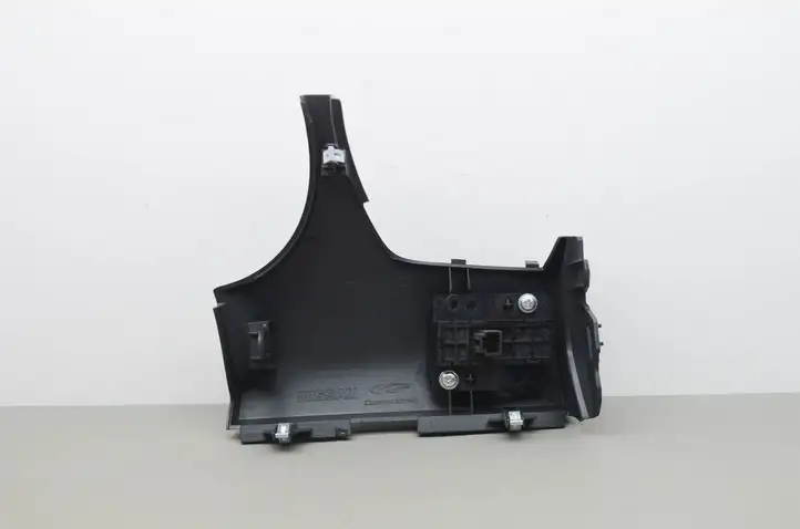 Nissan X-Trail T32 (2014 - 2021) 684104CC0A Прочие детали салона — фото 8