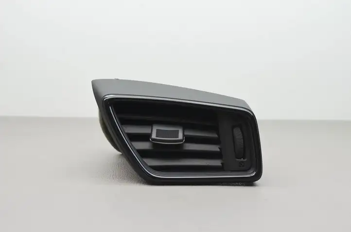 Nissan X-Trail T32 (2014 - 2021) 687604BA0A Воздушная решетка панели — фото 1
