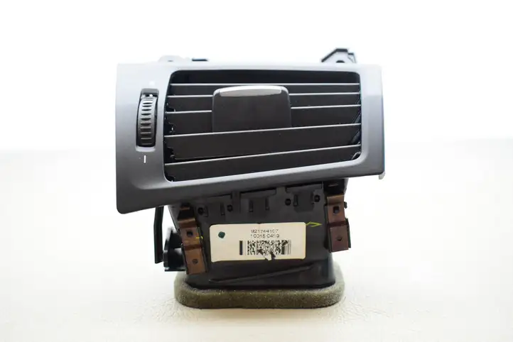 BMW X3 F25 (2010 - 2017) 9217441 Воздушная решетка панели — фото 5