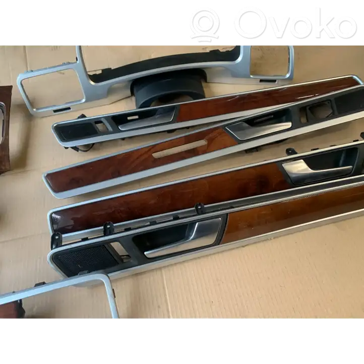 Volkswagen Touareg II (2010 - 2018) 7P1863216A Декоративная отделка — фото 6