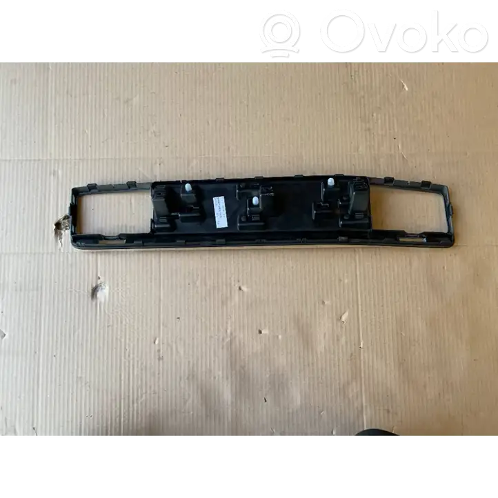 Volkswagen Touareg II (2010 - 2018) 7P1857190A Отделка внутренней панели салона — фото 2