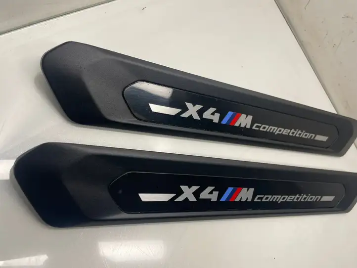 BMW X4M F98 (2019 - ) 8077613 Внутренняя обшивка порога (комплект) — фото 2