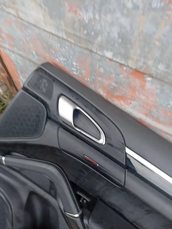 Porsche Cayenne (92A) (2011 - 2017) Обшивка задней двери — фото 6