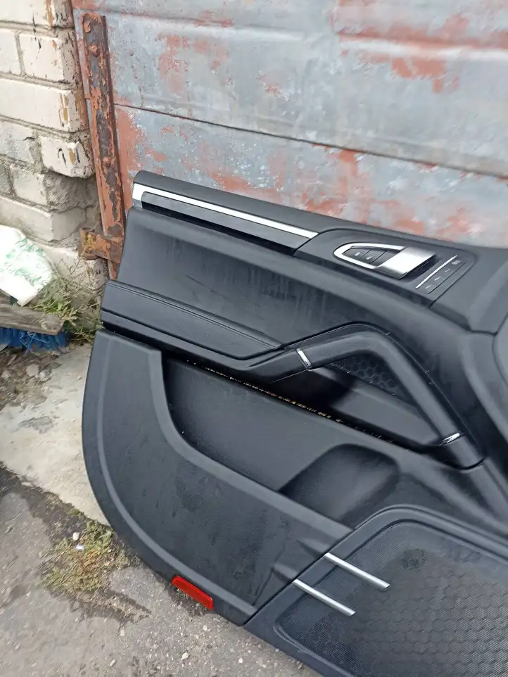 Porsche Cayenne (92A) (2011 - 2017) Обшивка передней двери — фото 2