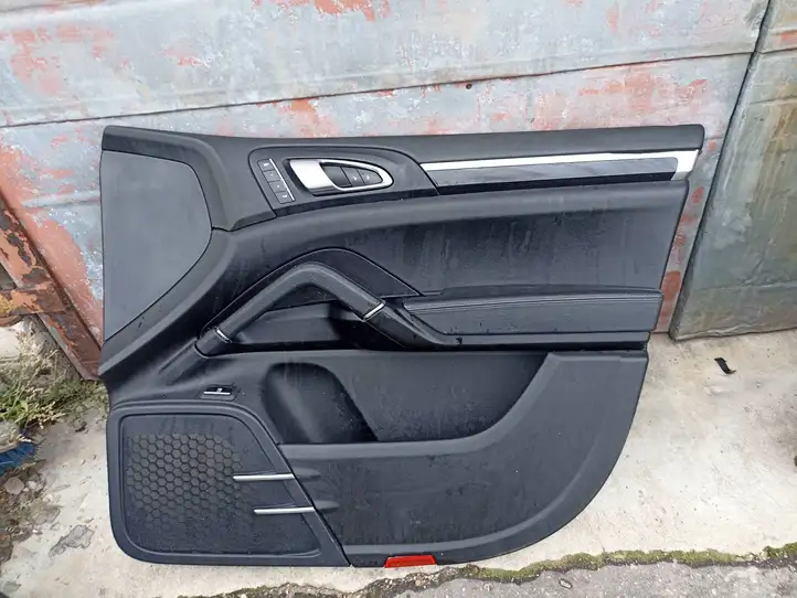Porsche Cayenne (92A) (2011 - 2017) Обшивка передней двери — фото 1