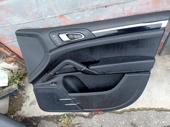 Porsche Cayenne (92A) (2011 - 2017) Обшивка передней двери — фото 6
