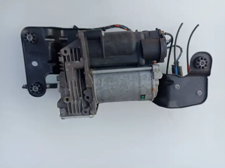 BMW X5 E70 (2006 - 2013) 6859714 Компрессор пневмоподвески — фото 1