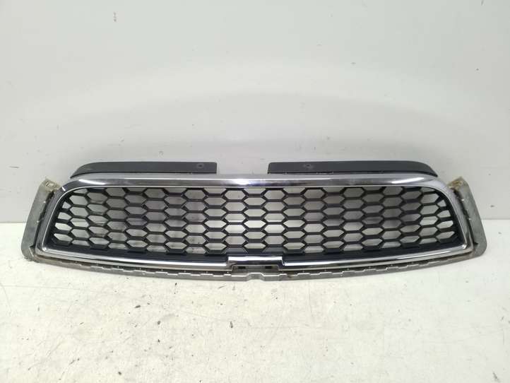 Chevrolet Captiva (2011 - 2013)  9694517 Верхняя решётка