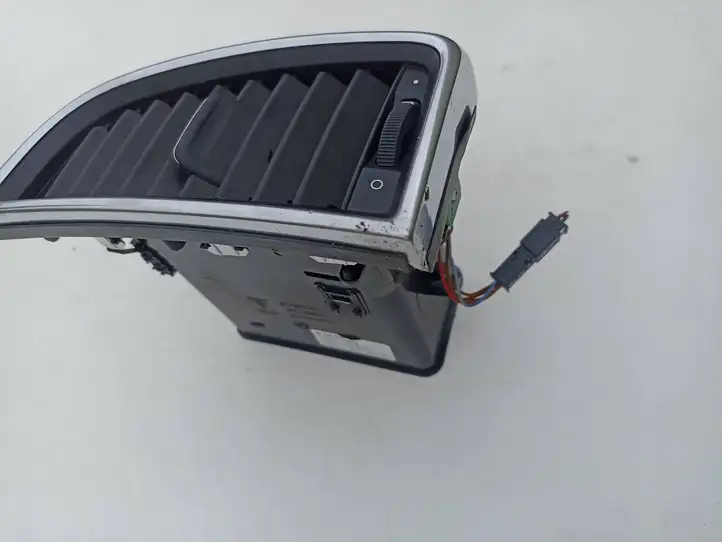 Porsche Panamera (970) (2013 - 2016) 97055214104 Боковой воздушный дефлектор — фото 2
