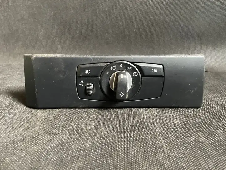 BMW 5 E60 E61 (2004 - 2010) Включатель фонарей — фото 2
