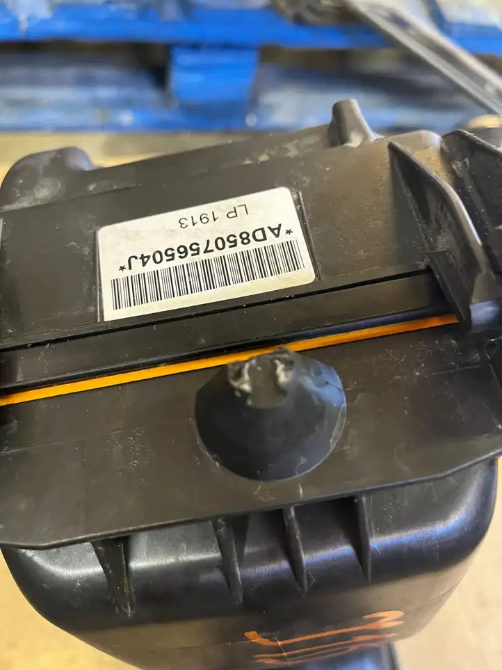 BMW 3 F30 F35 F31 (2012 - 2018) AD850756504J Корпус воздушного фильтра — фото 2