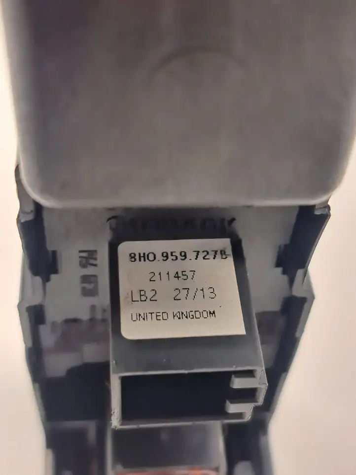 Audi A4 S4 B7 8E 8H (2004 - 2009) 8H0959727B Другие включатели / ручки/ переключатели — фото 7