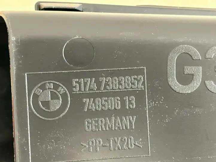 BMW 5 G30 G31 (2016 - ) 7383852 Воздуховод охлаждения тормозов — фото 4