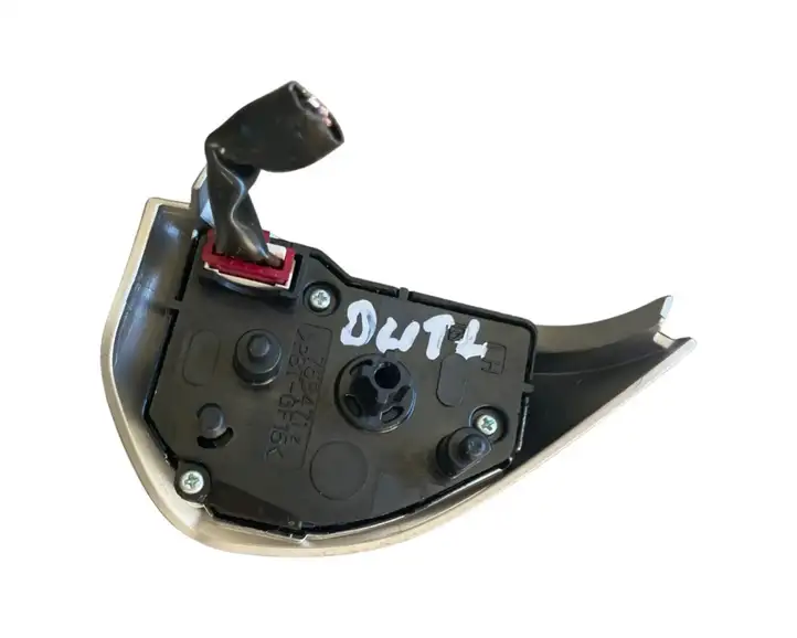 Mitsubishi Outlander (2007 - 2012) 75B471 Кнопки на рулевом колесе — фото 4