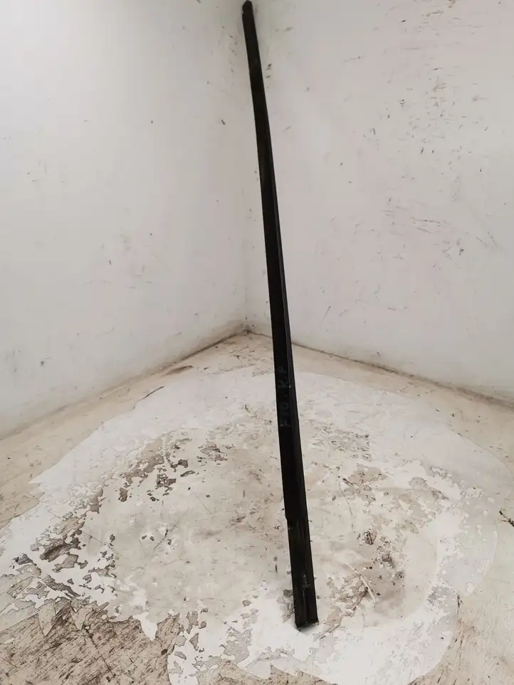 BMW 5 F10 F11 (2009 - 2016) 51357208568 Молдинг передней двери — фото 2