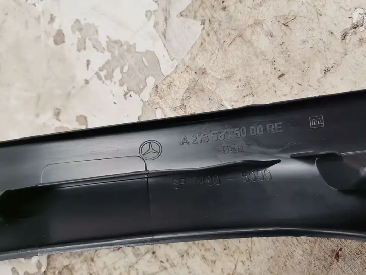 Mercedes-Benz E W213 (2016 - ) A2136805000 Внутренняя отделка переднего порога — фото 3