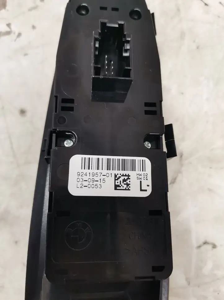 BMW 5 F10 F11 (2009 - 2016) 9241957 Блок кнопок стеклоподъемников — фото 2