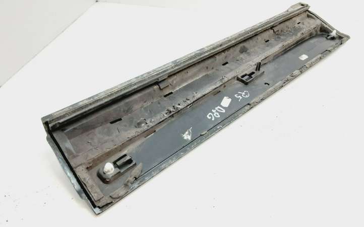 Audi Q5 (2008 - 2012)  8R0853969B  Отделка дверей (молдинги) задней двери