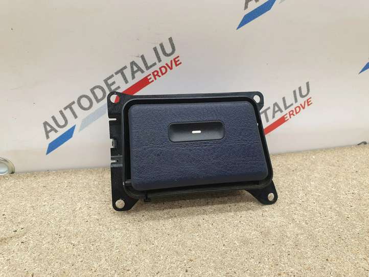 BMW 7 E38 (1993 - 2001)  8125547 Пепельница двери
