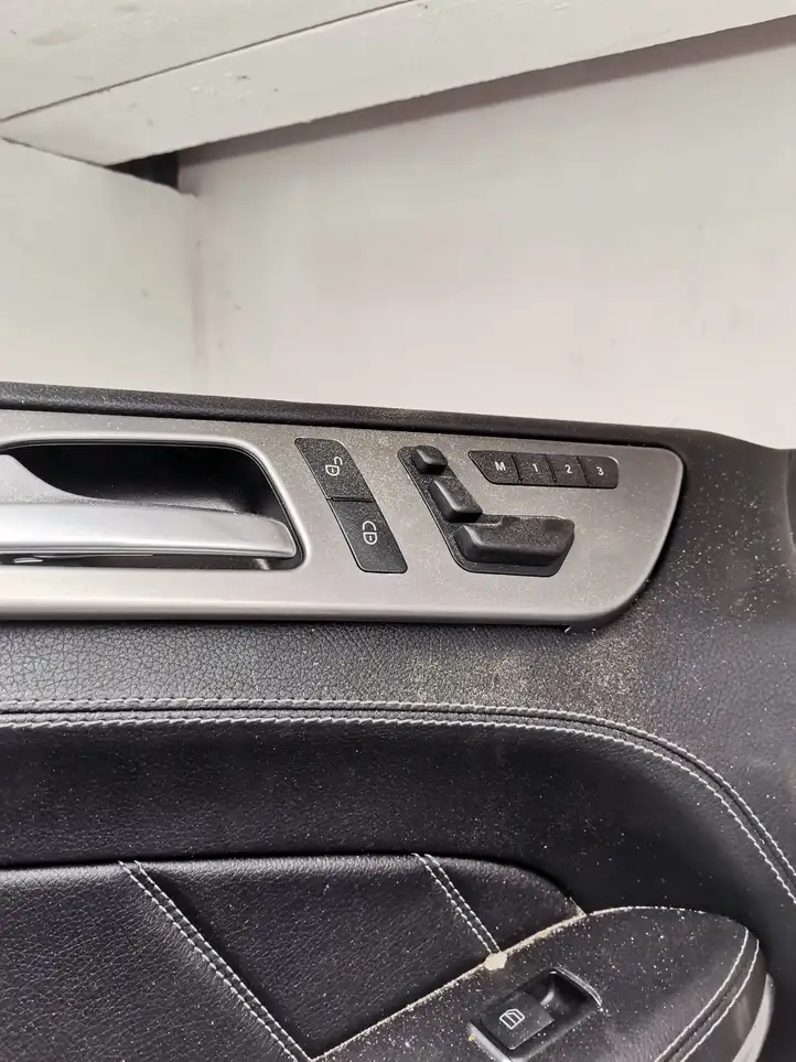 Mercedes-Benz GL X166 (2013 - 2019) A1667207901 Обшивка передней двери — фото 2