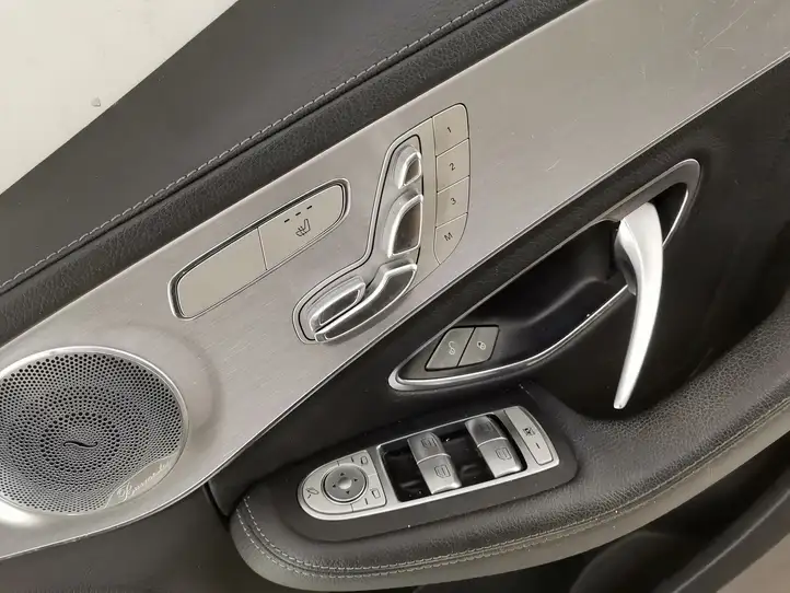 Mercedes-Benz C W205 (2014 - 2021) Обшивка передней двери — фото 4