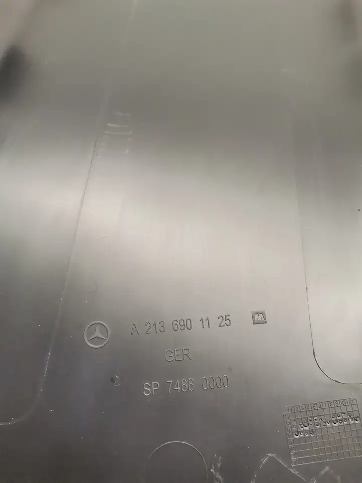 Mercedes-Benz E W213 (2016 - ) A2136901125 Нижняя обшивка стойки B — фото 3